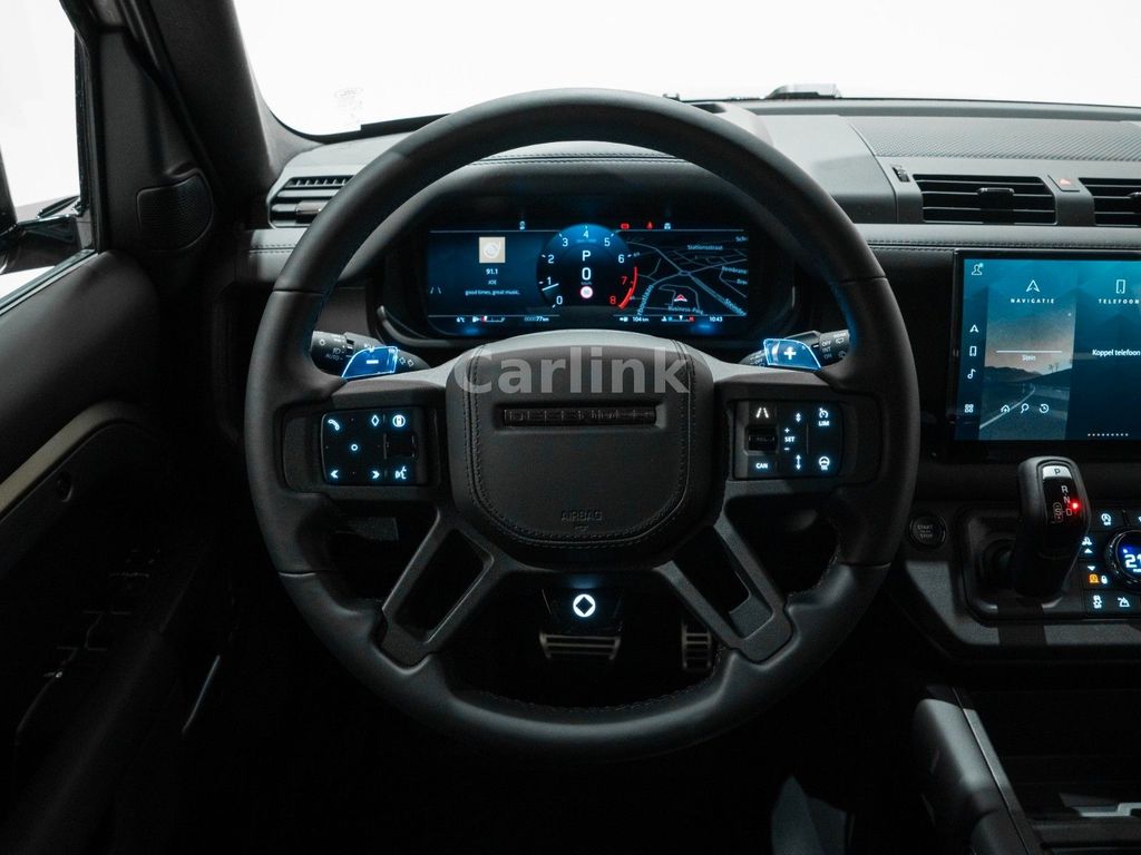 Land Rover Defender 2025