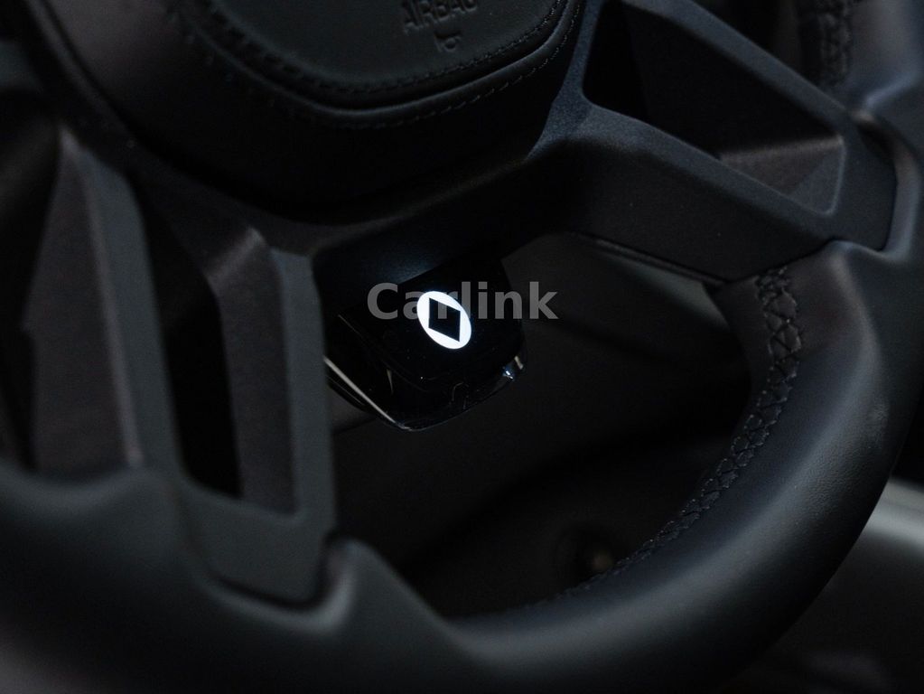 Land Rover Defender 2025