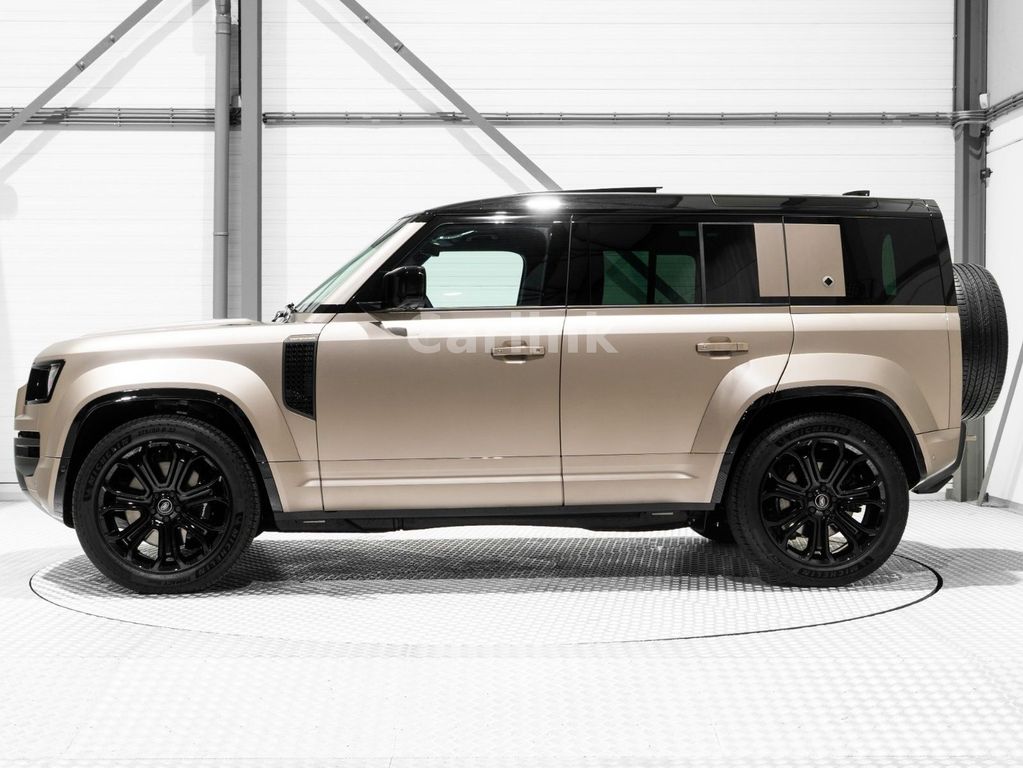 Land Rover Defender 2025