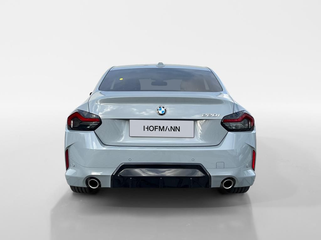 BMW 220 2025