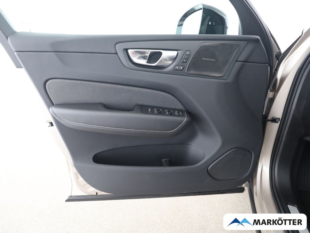 Volvo XC60 2025
