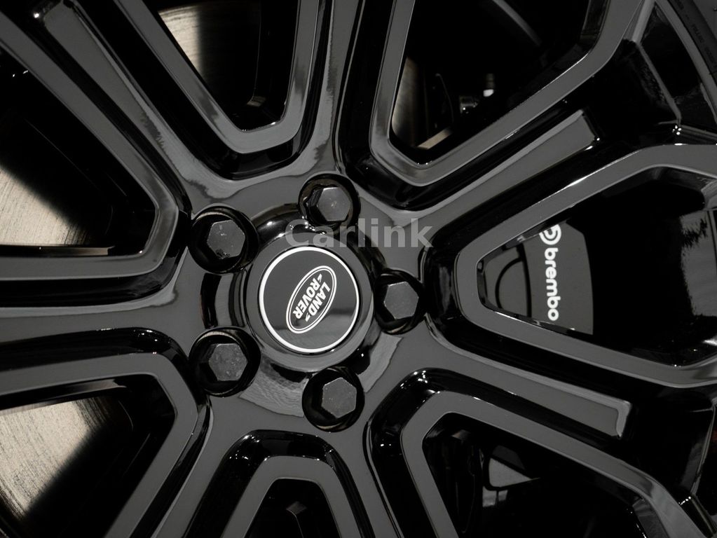 Land Rover Defender 2025