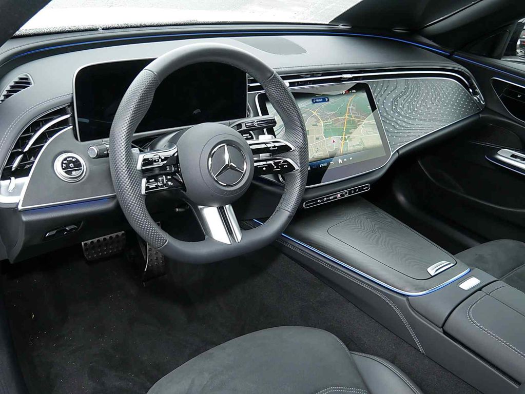 Mercedes-Benz E 300 2025