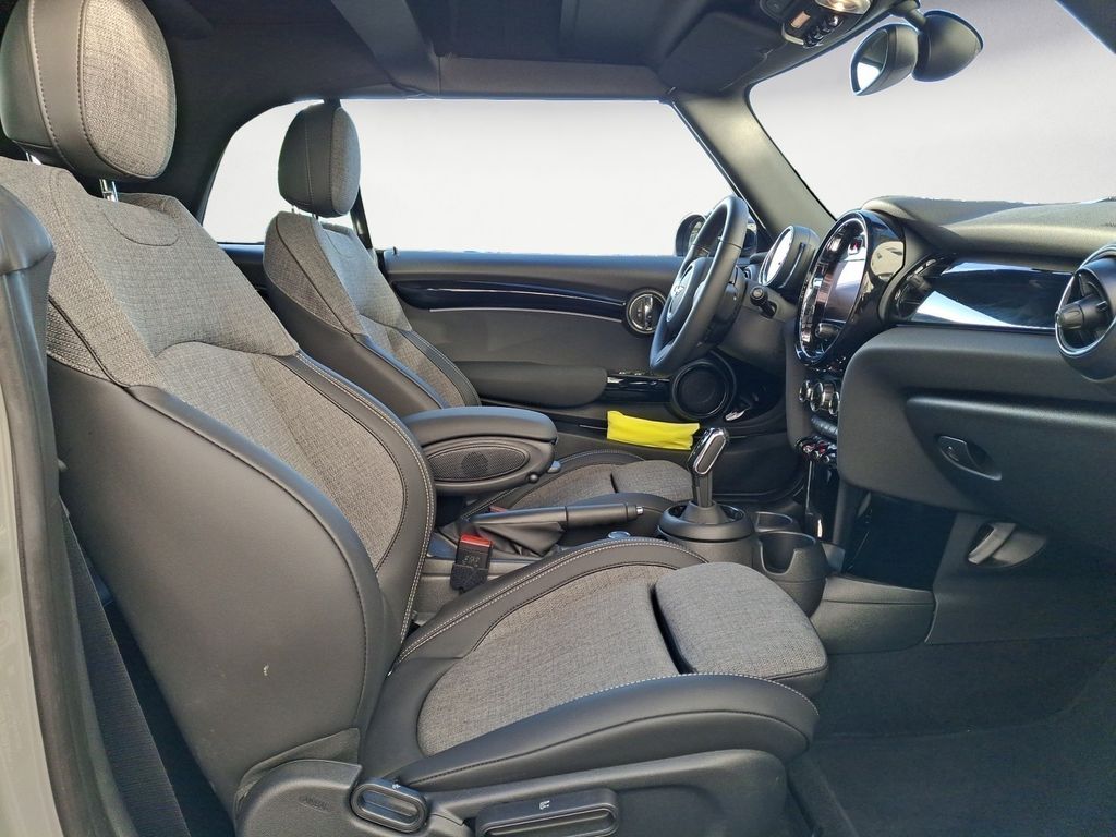 MINI Cooper Cabrio 2022