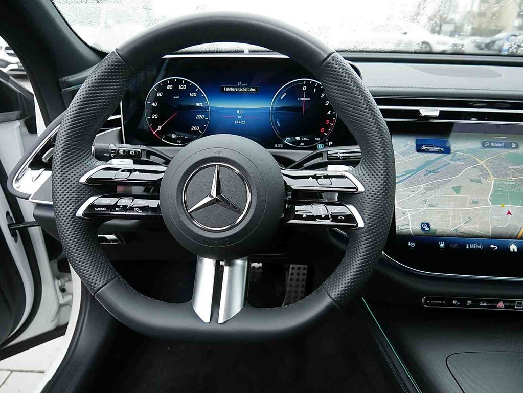 Mercedes-Benz E 300 2025