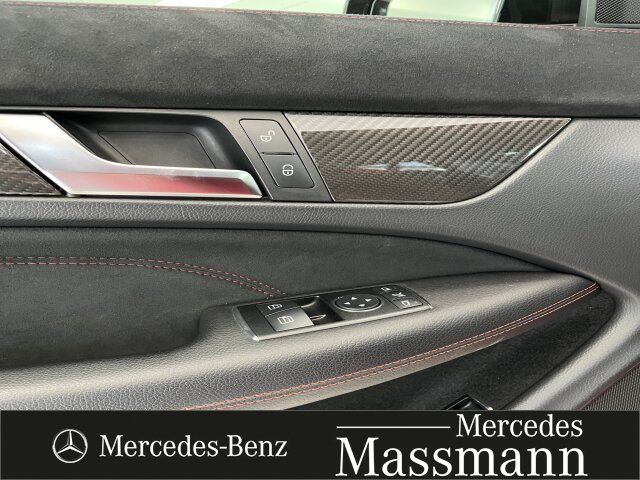 Mercedes-Benz C 63 AMG 2013
