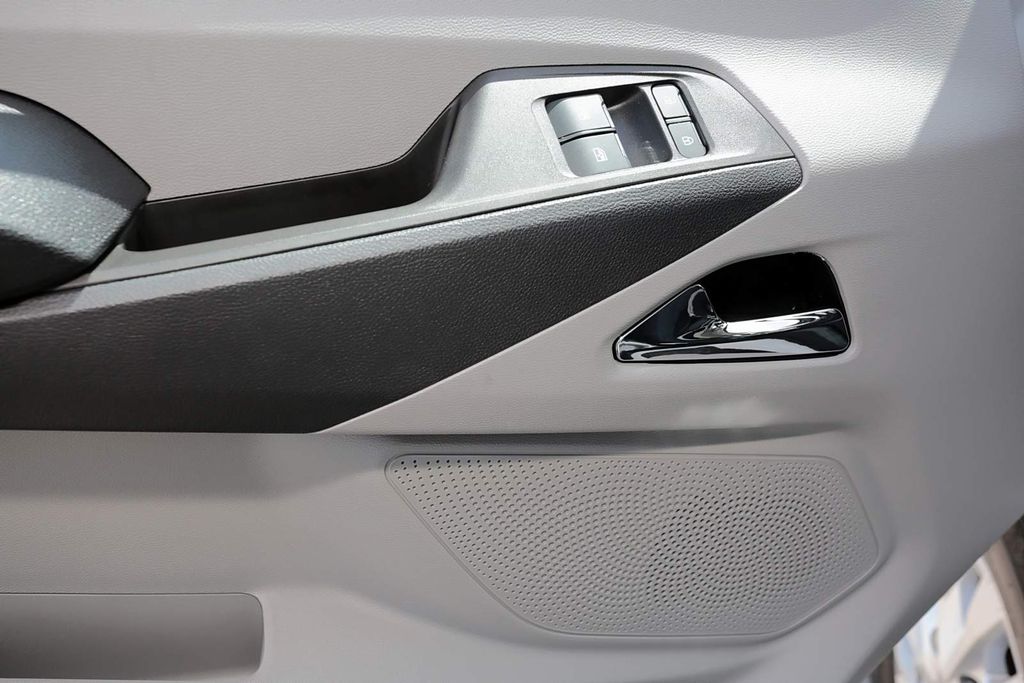 Maxus eDeliver 9 2024