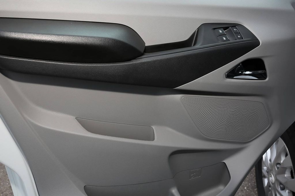 Maxus eDeliver 9 2024