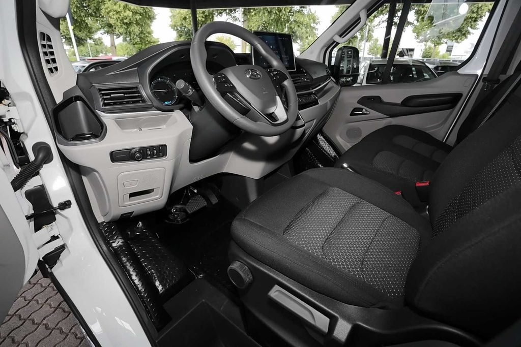 Maxus eDeliver 9 2024