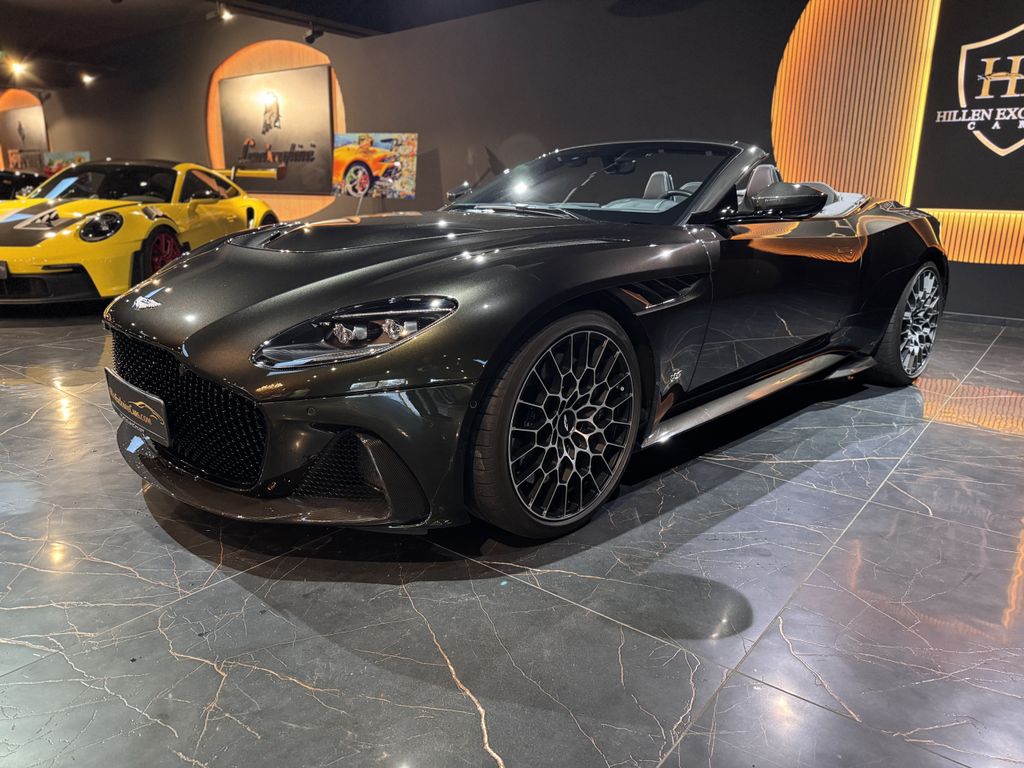 Aston Martin DBS 2023