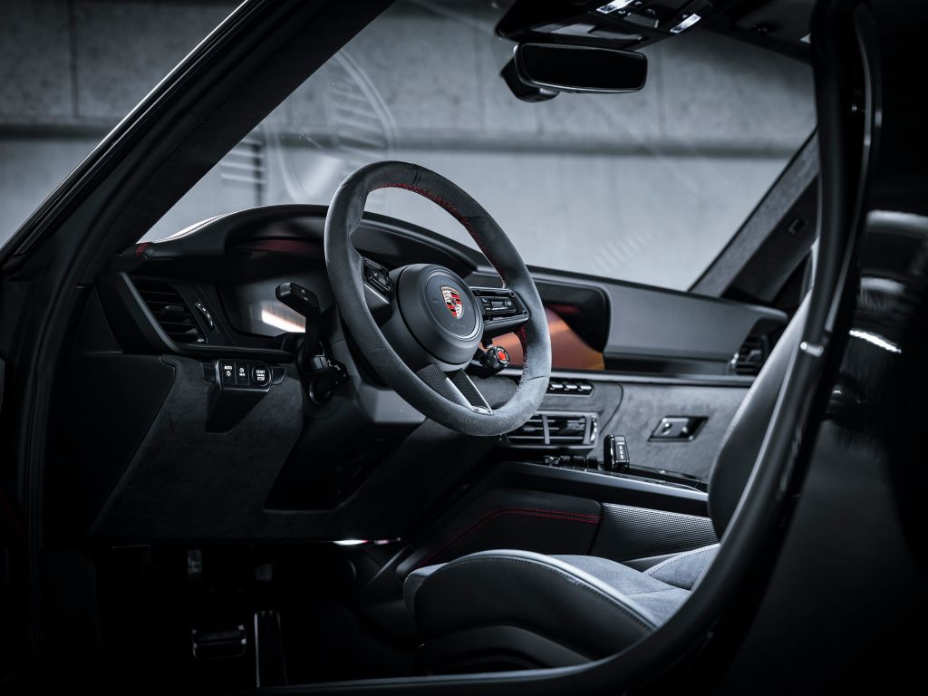 Porsche 992 2025