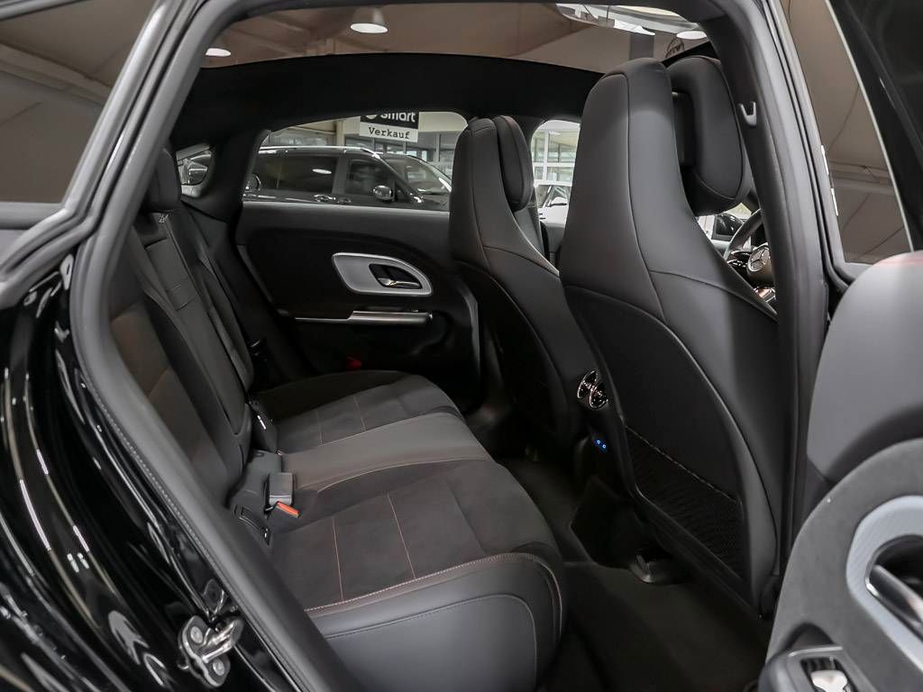 Mercedes-Benz CLA 250 2025