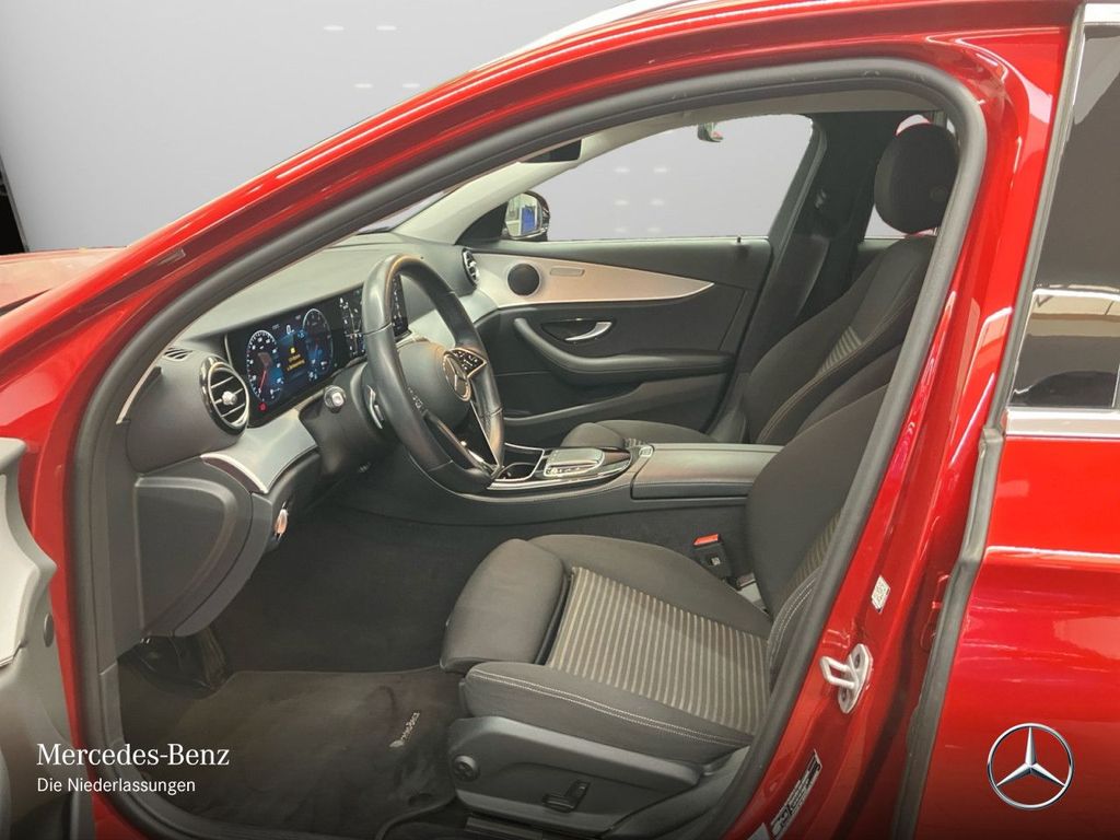 Mercedes-Benz E 300 2022