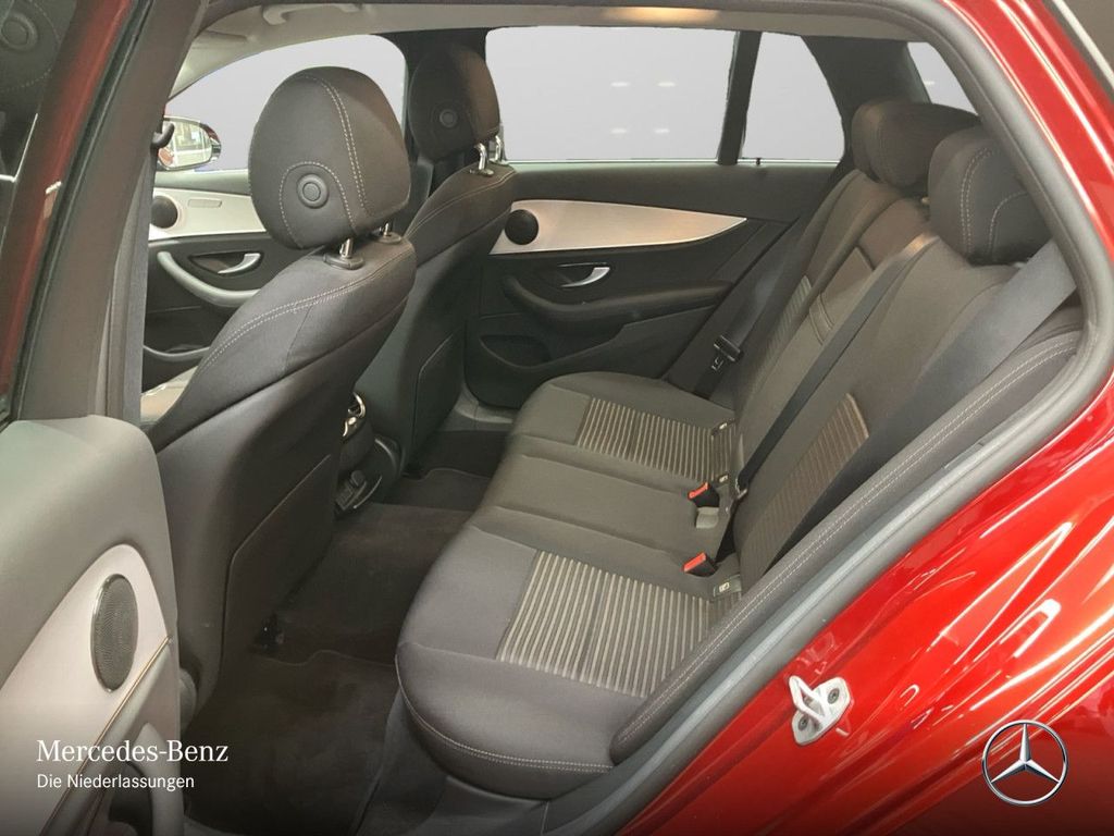 Mercedes-Benz E 300 2022