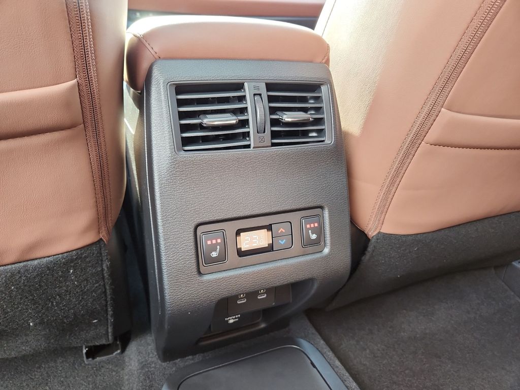 Mitsubishi Plug-in Hybrid Outlander