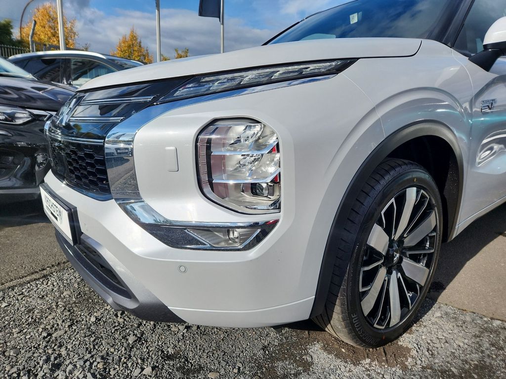 Mitsubishi Plug-in Hybrid Outlander