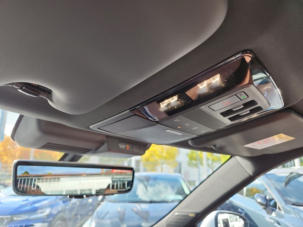 Mitsubishi Plug-in Hybrid Outlander