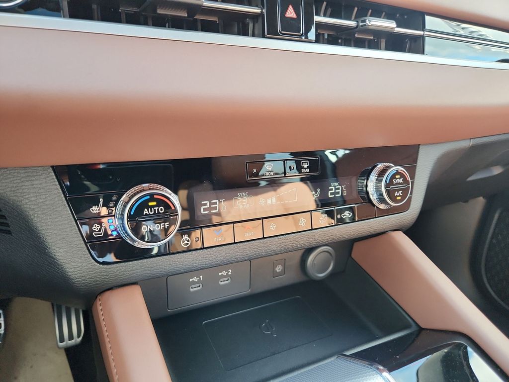 Mitsubishi Plug-in Hybrid Outlander