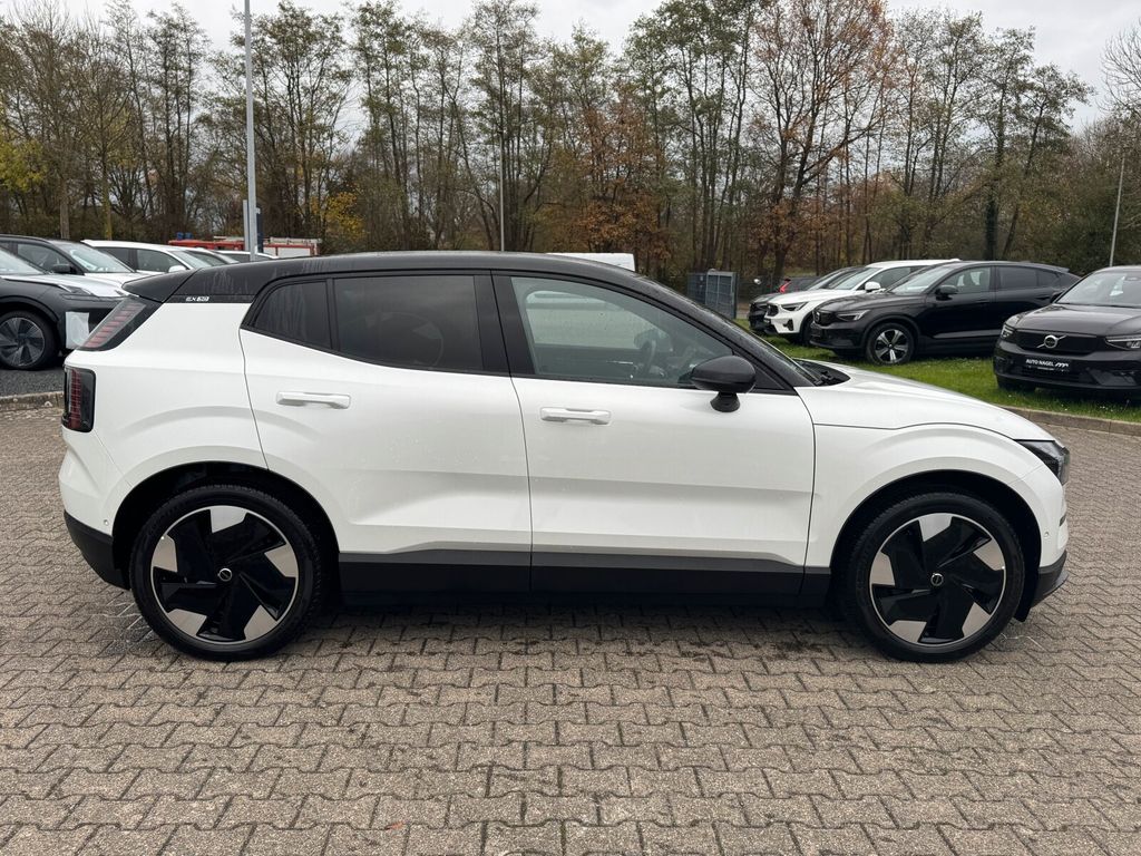 Volvo EX30 2025