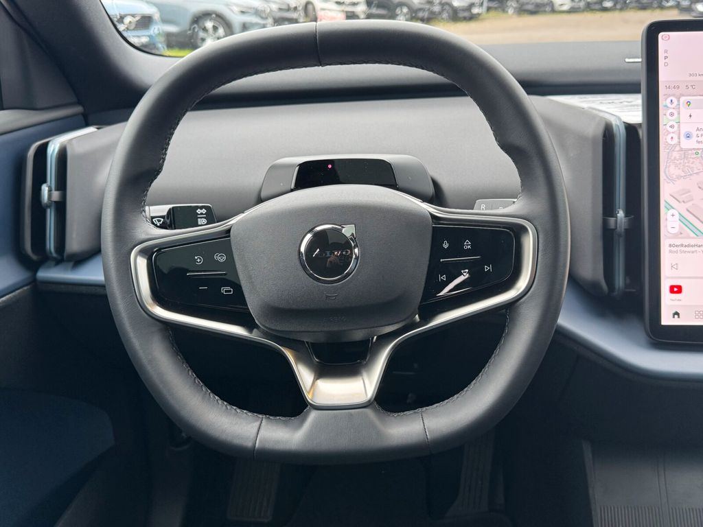 Volvo EX30 2025