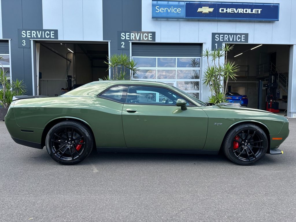 Dodge Challenger