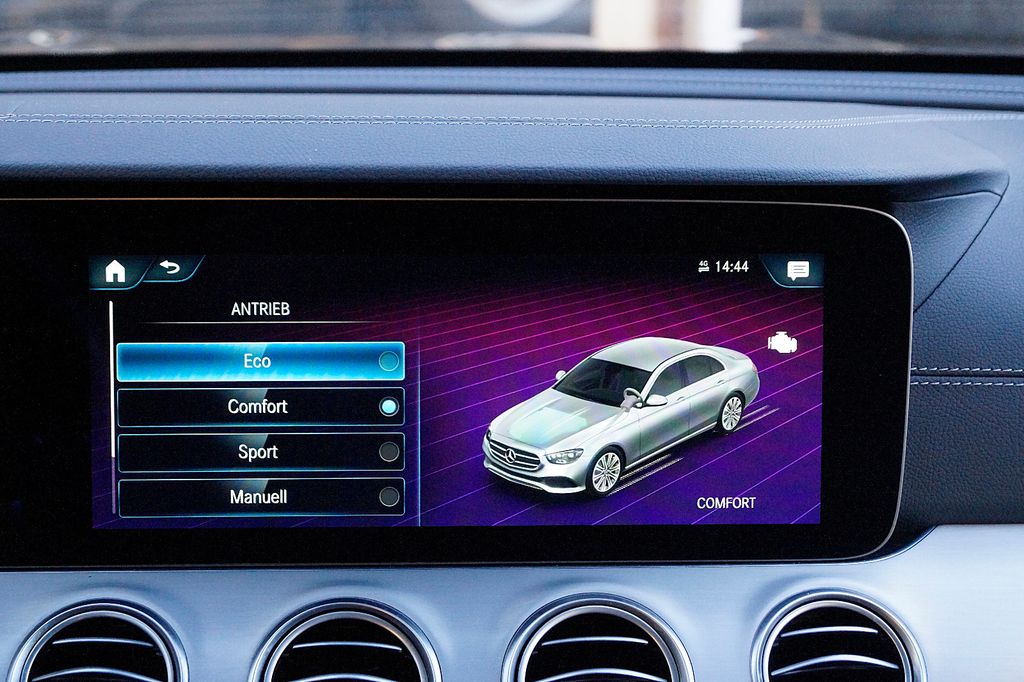Mercedes-Benz E 300 2022