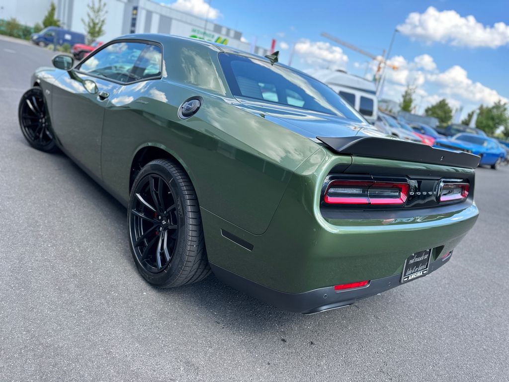Dodge Challenger