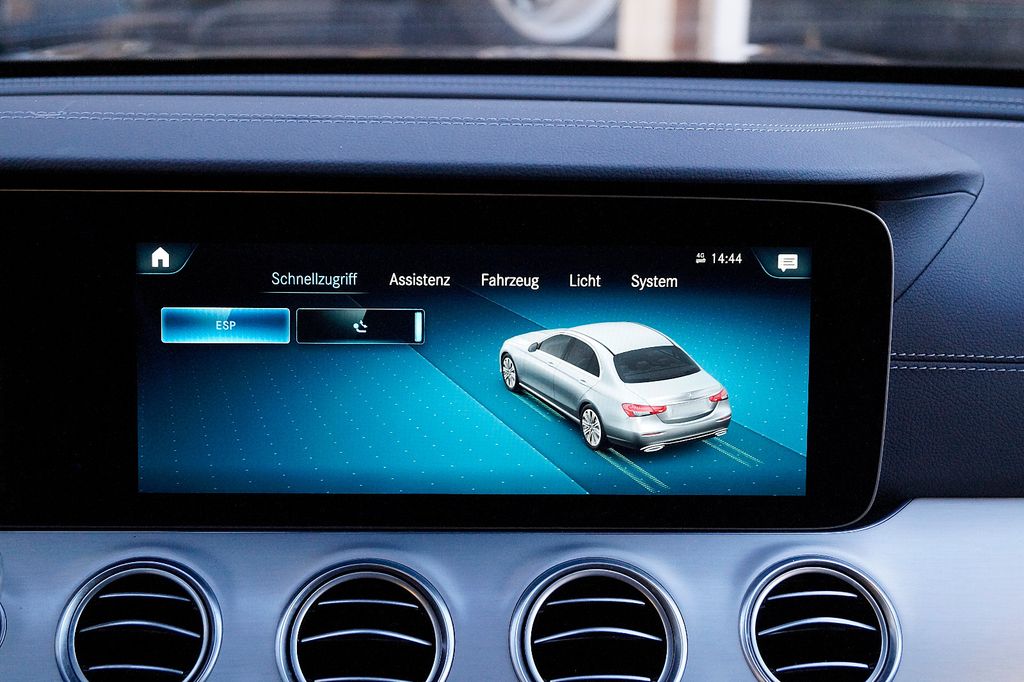 Mercedes-Benz E 300 2022