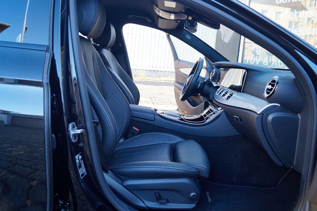 Mercedes-Benz E 300 2022