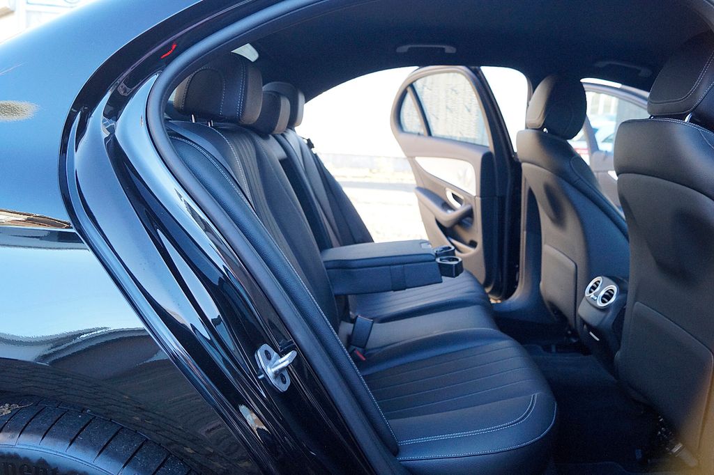 Mercedes-Benz E 300 2022