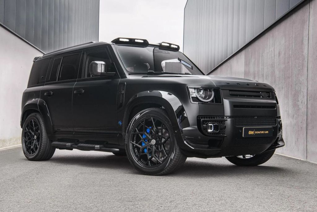 Land Rover Defender 2023