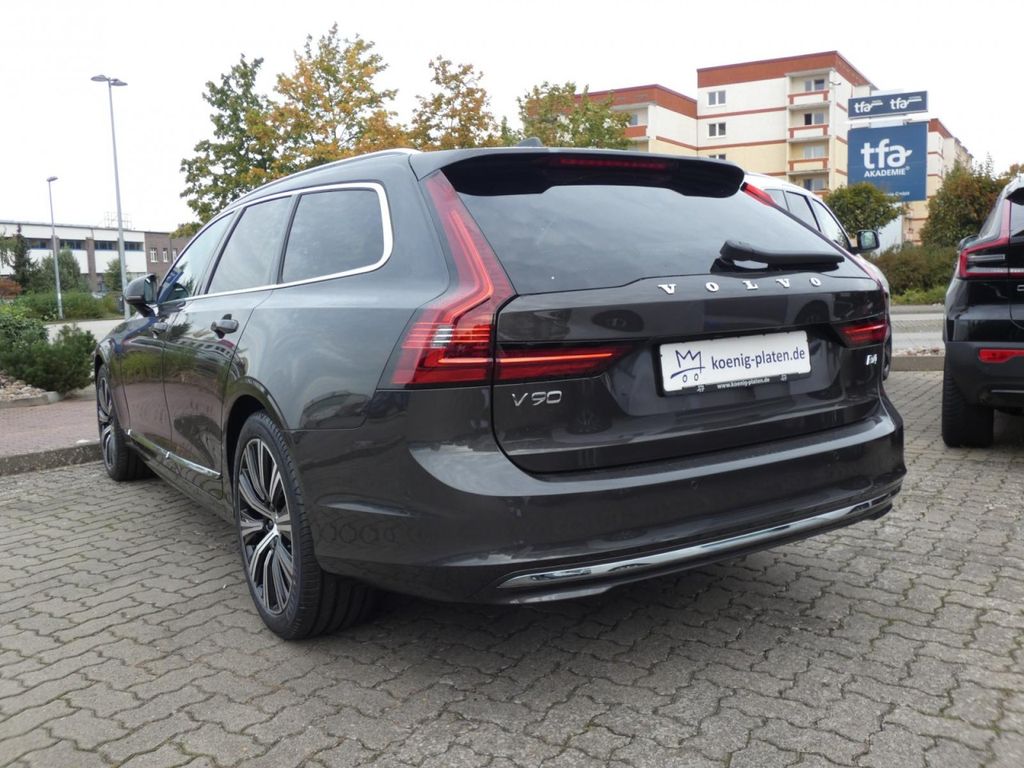 Volvo V90 2024