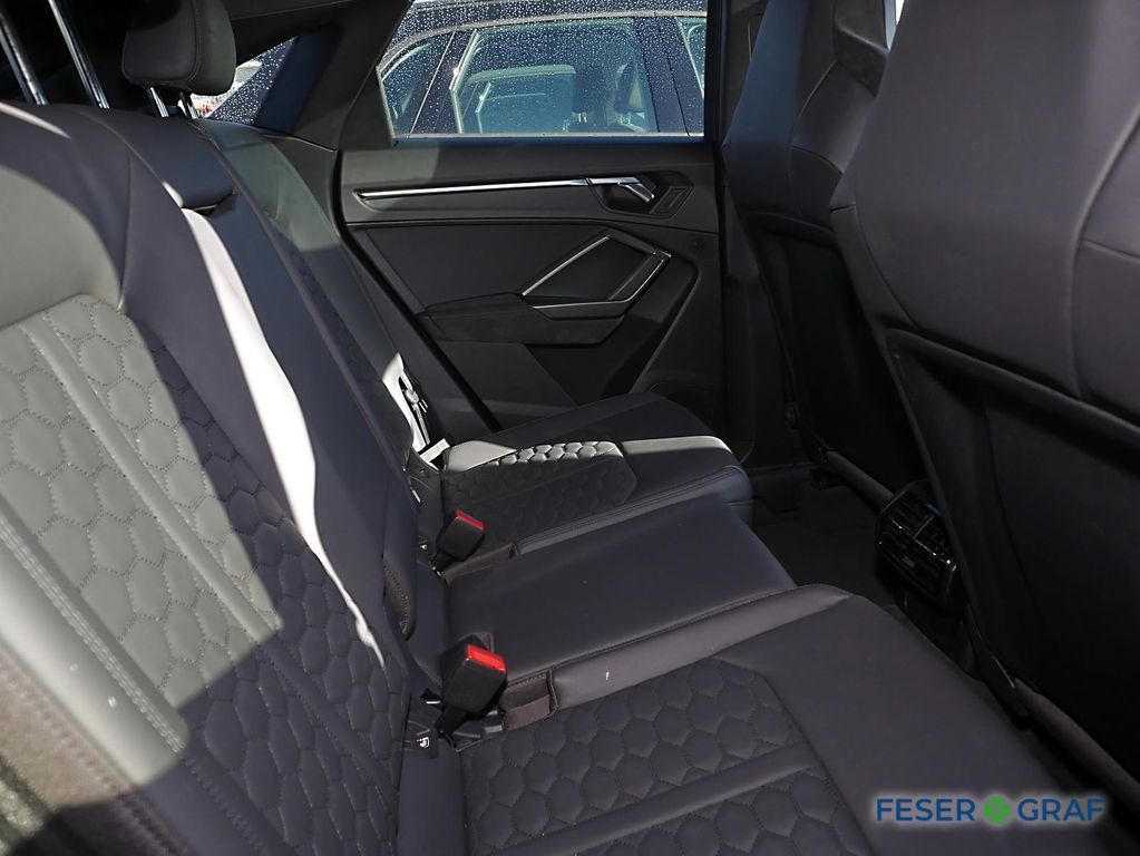 Audi RSQ3 2022