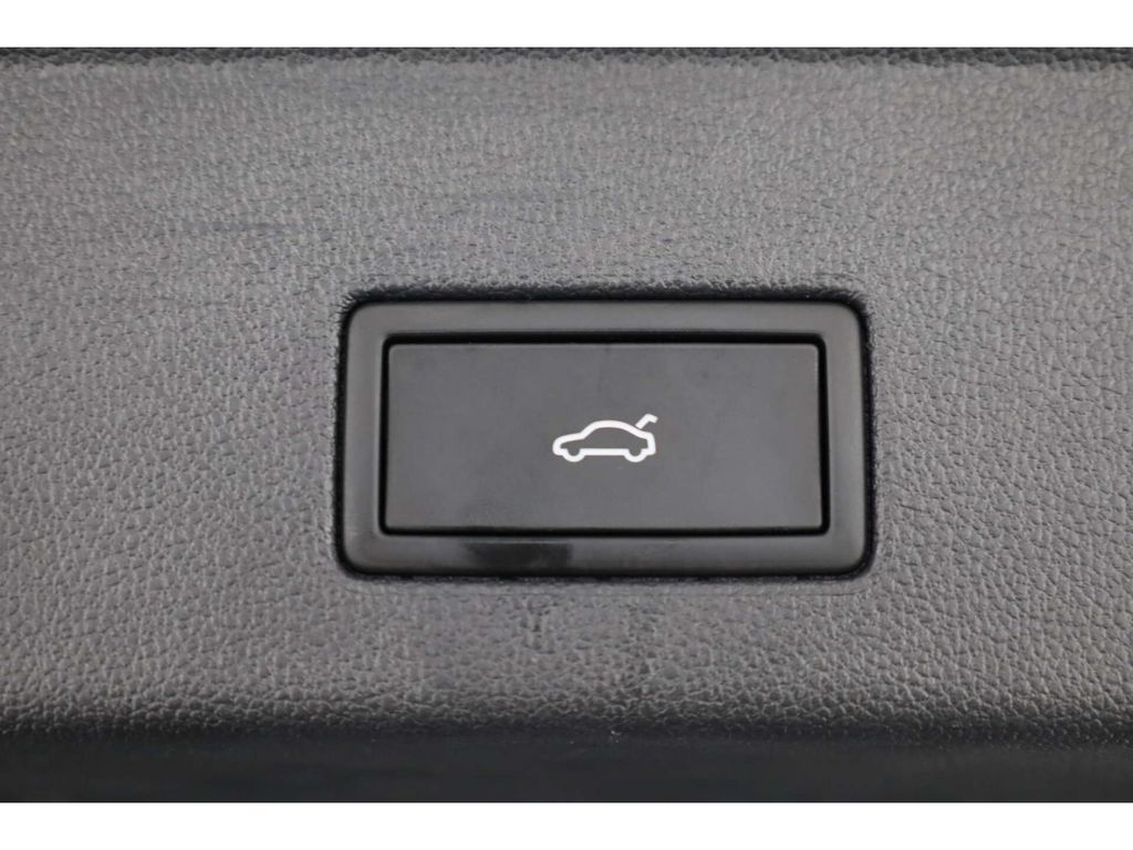 Volkswagen Touareg 2025