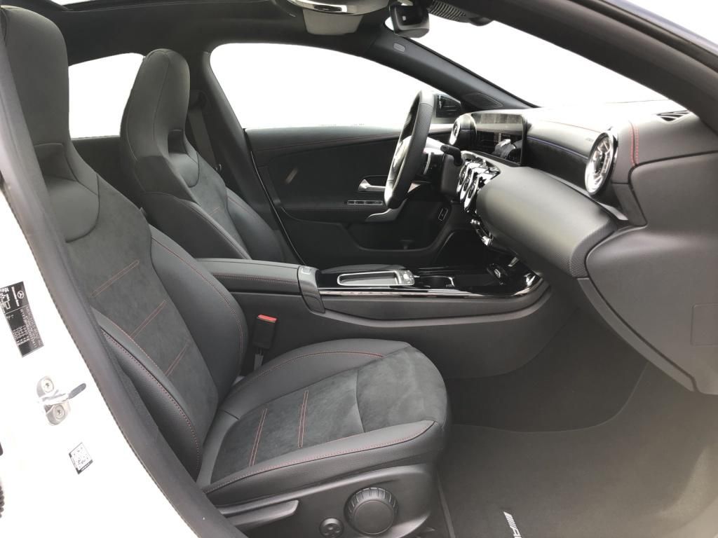 Mercedes-Benz CLA 200 2025