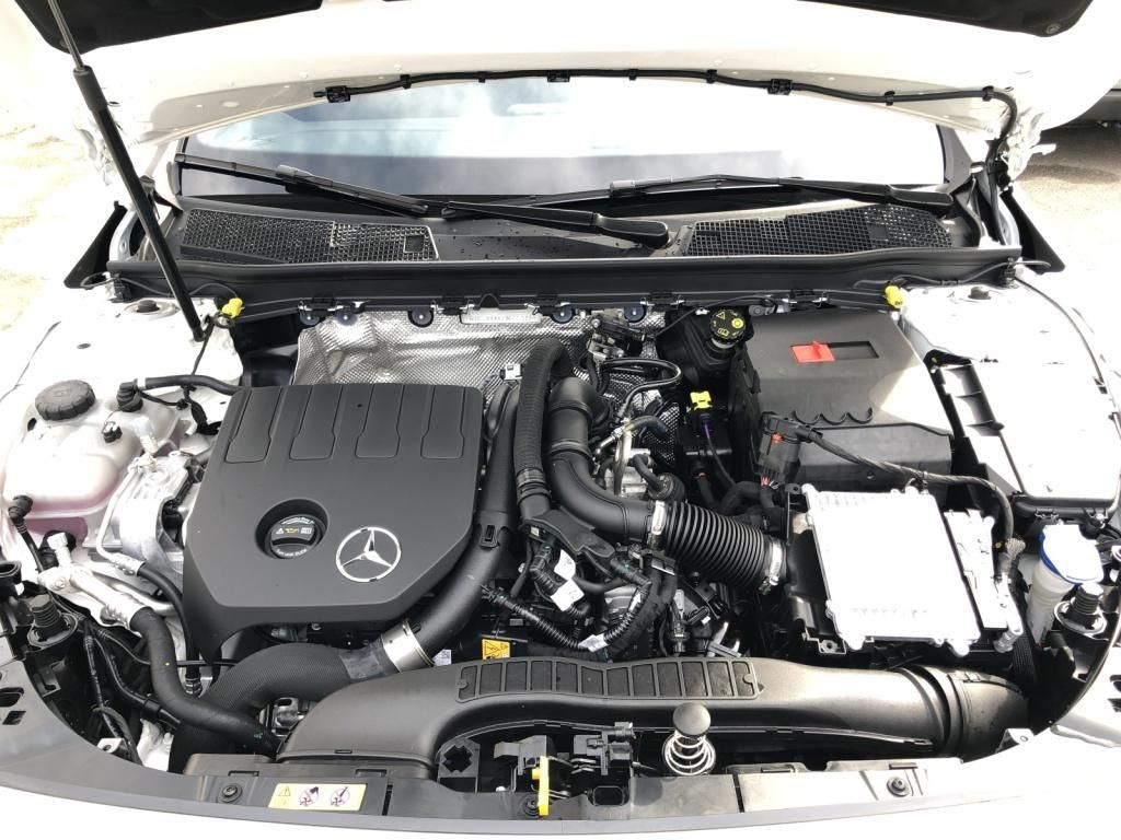 Mercedes-Benz CLA 200 2025