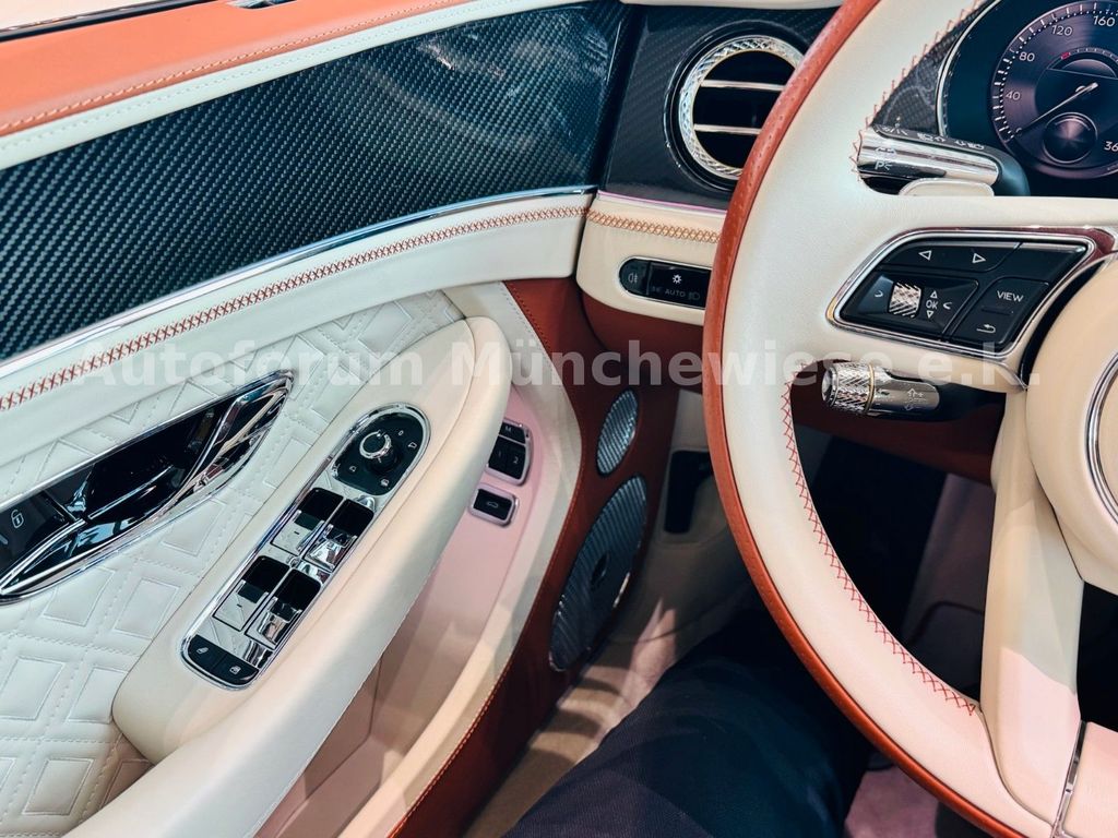 Bentley Continental GTC 2024