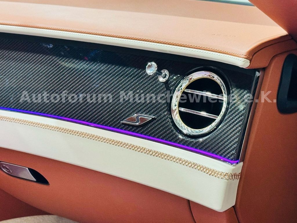 Bentley Continental GTC 2024