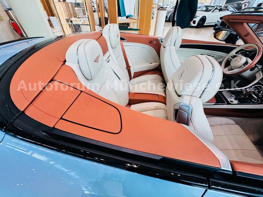 Bentley Continental GTC 2024