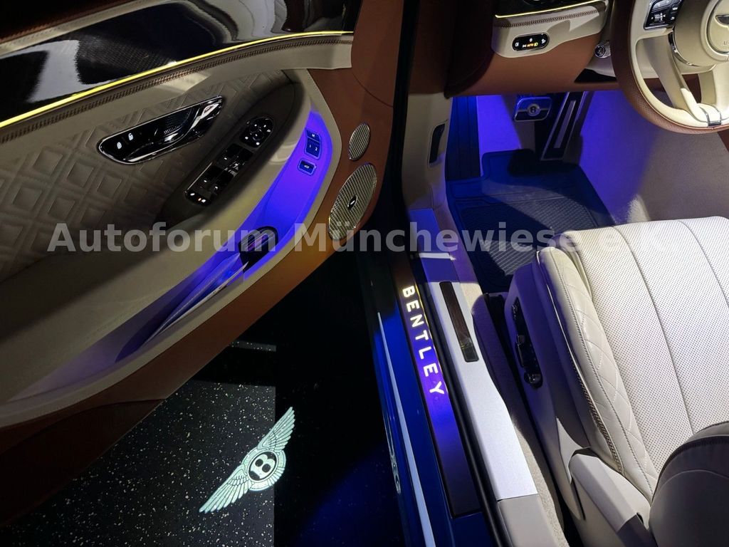 Bentley Continental GTC 2024