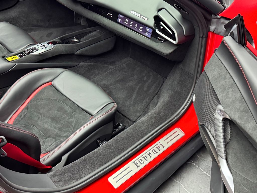 Ferrari 296 GTS 2024