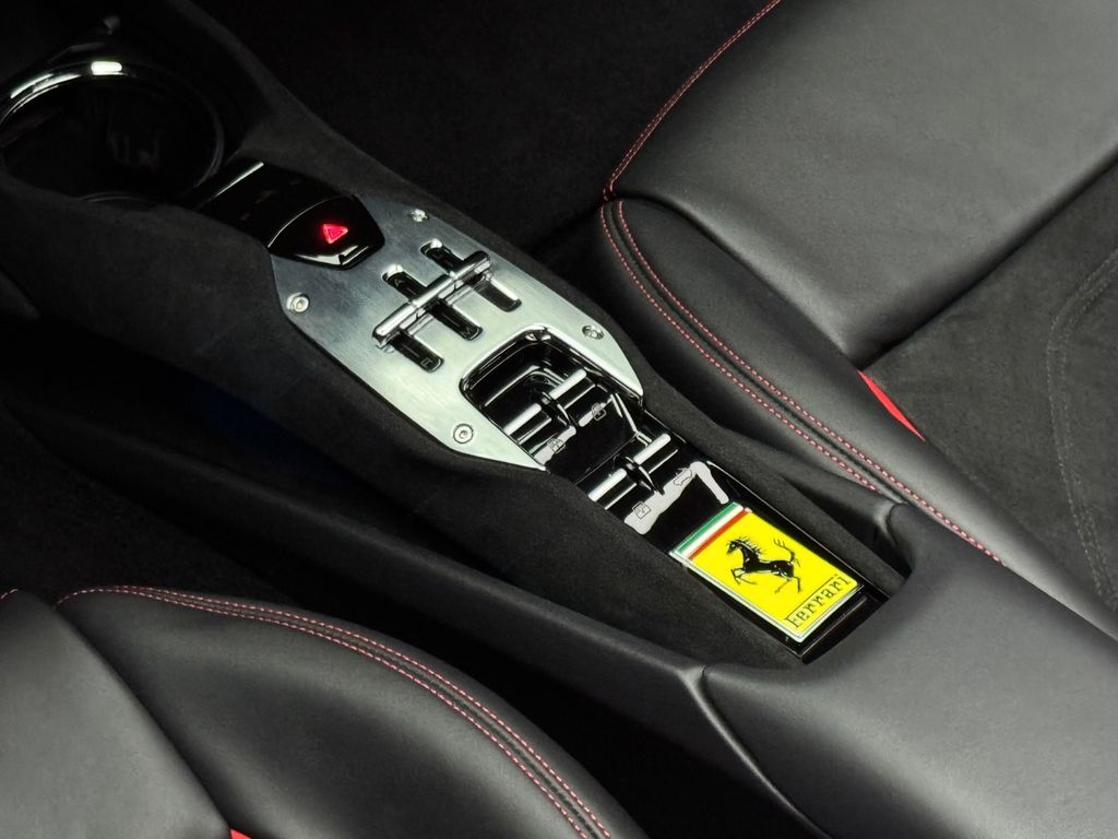 Ferrari 296 GTS 2024