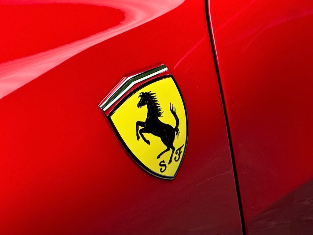 Ferrari 296 GTS 2024