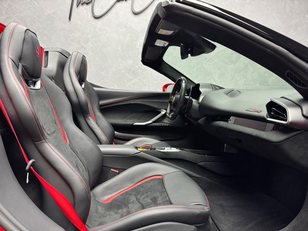 Ferrari 296 GTS 2024