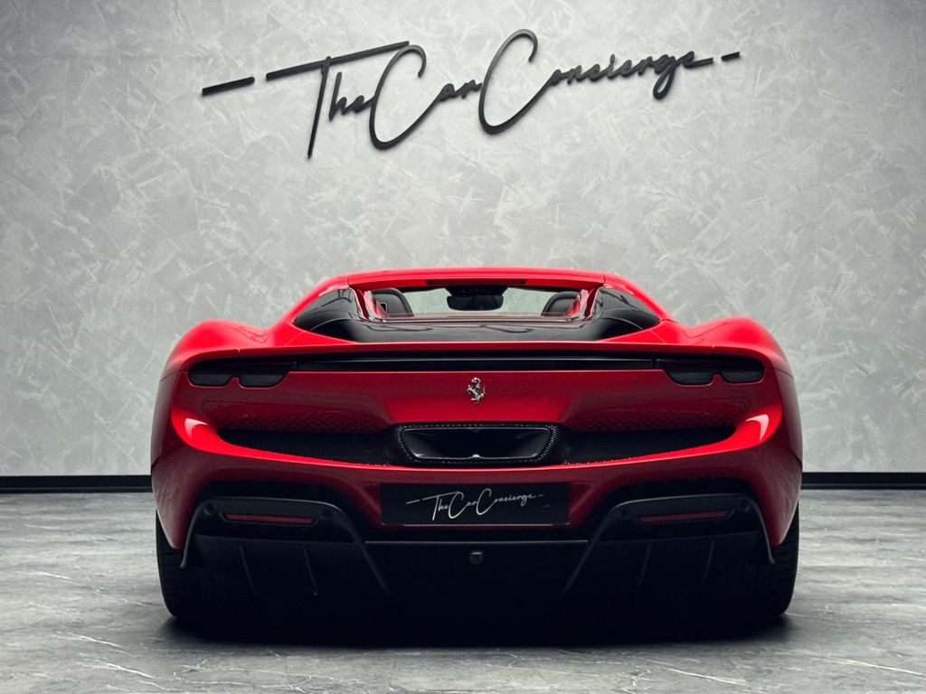 Ferrari 296 GTS 2024