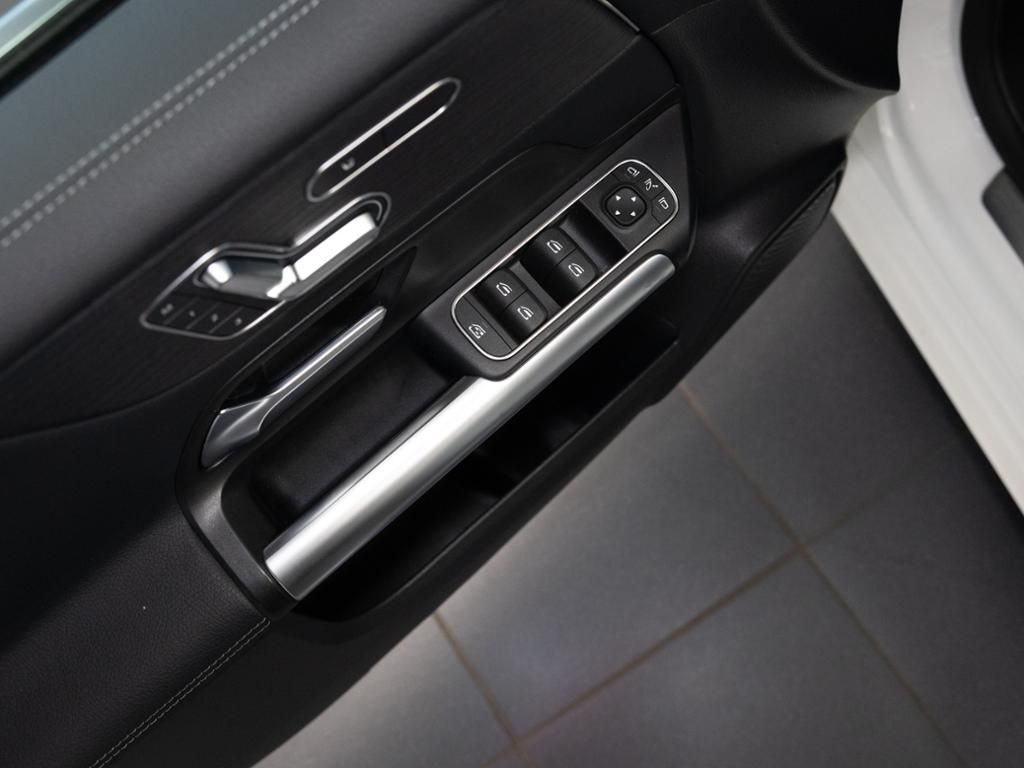 Mercedes-Benz B 250 2025