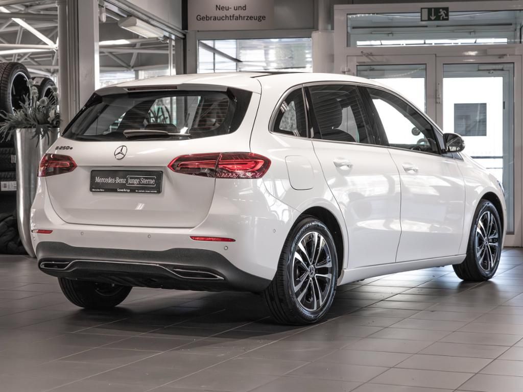 Mercedes-Benz B 250 2025