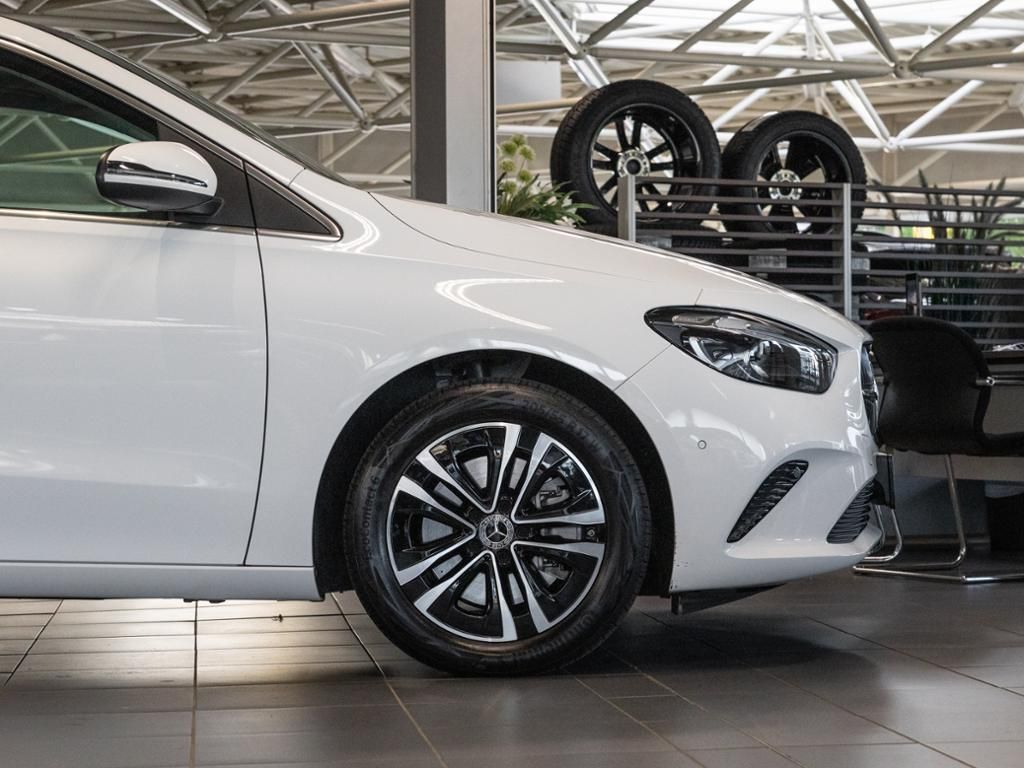 Mercedes-Benz B 250 2025