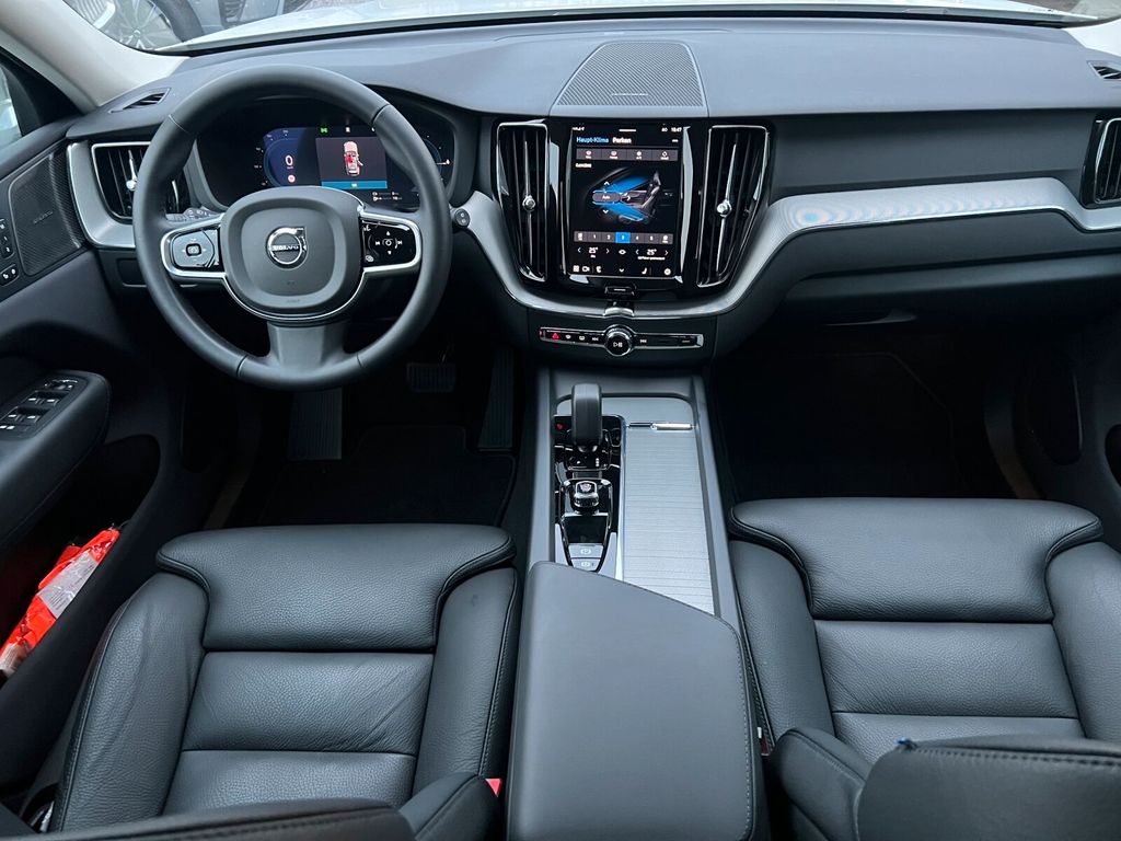 Volvo XC60 2025