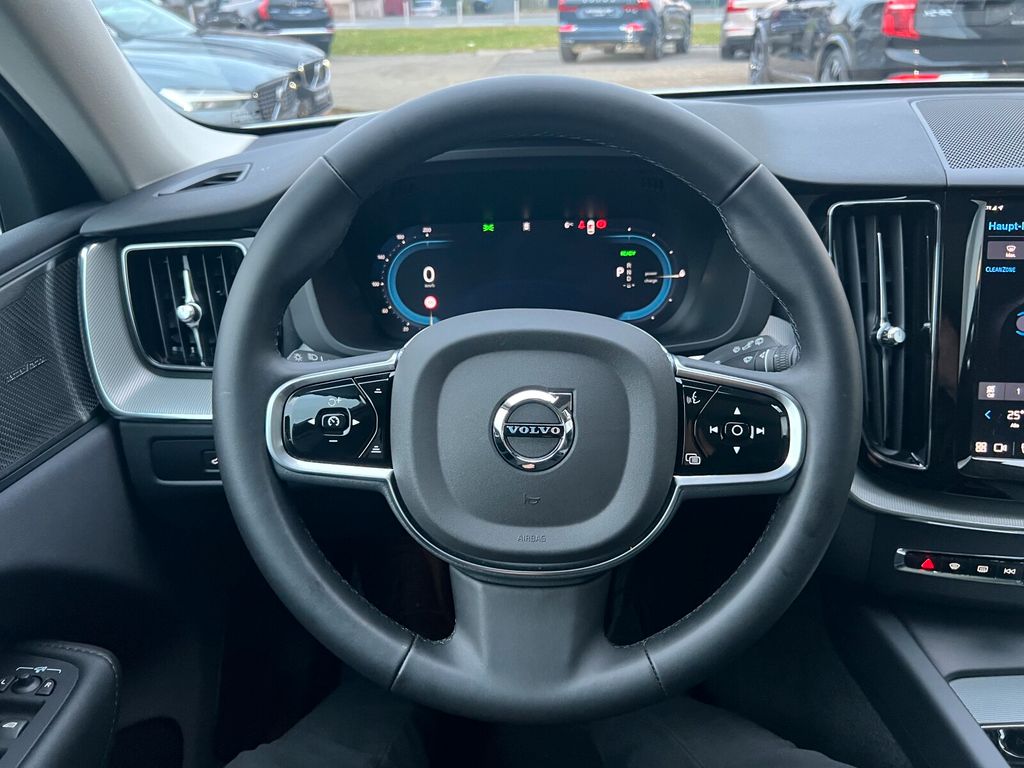 Volvo XC60 2025